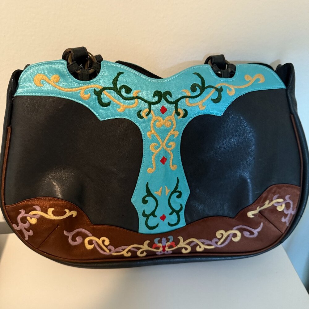 OOVOO Hand-embroidered leather handbag